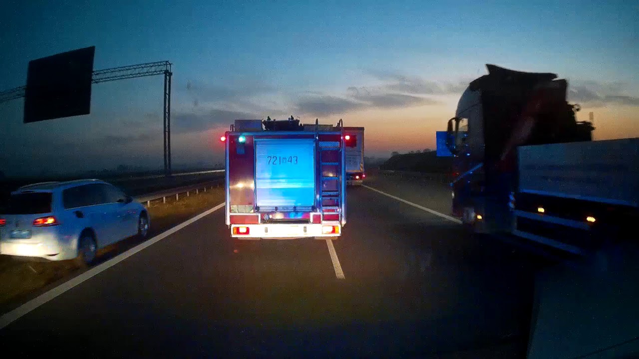 wyjazd autostrada A2 #zderzenie samochodów ciężarowych
