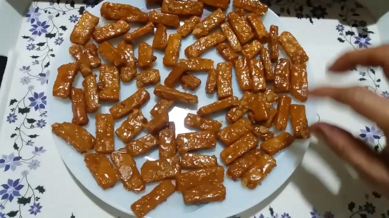 sweet pare from jaggery / मीठा पारा /गुड़ पारे / गुर खज्जी / gur pare / gur khaji
