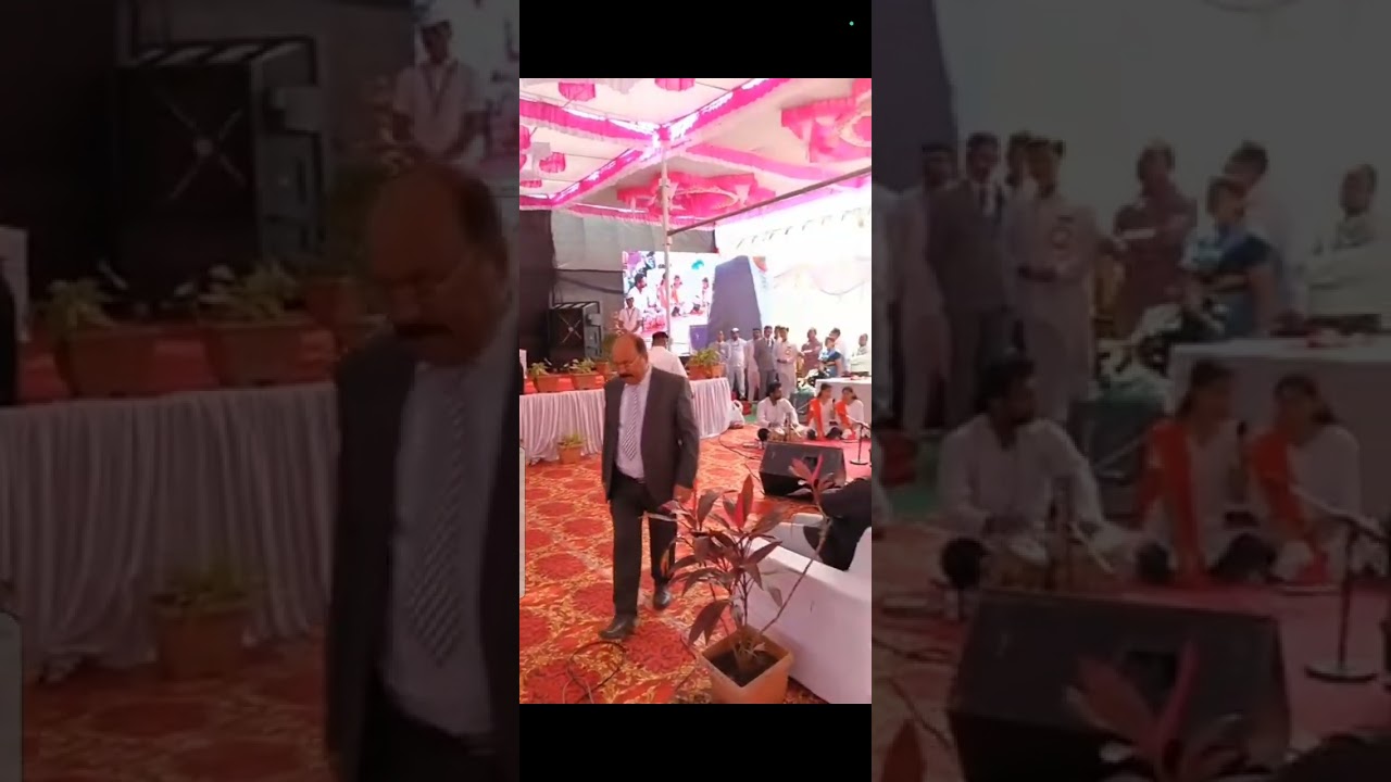 नेवासा तालुका येथील न्यायालयाच्या नूतन इमारतीच्या कोनशिला,भूमिपूजन प्रसंगी स्वागत गीत सादर करताना