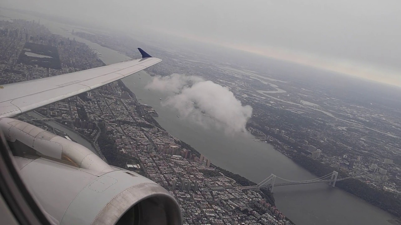 United Airlines Airbus A319-131 N829UA Flight 765 Takeoff from New York LaGuardia [MV]
