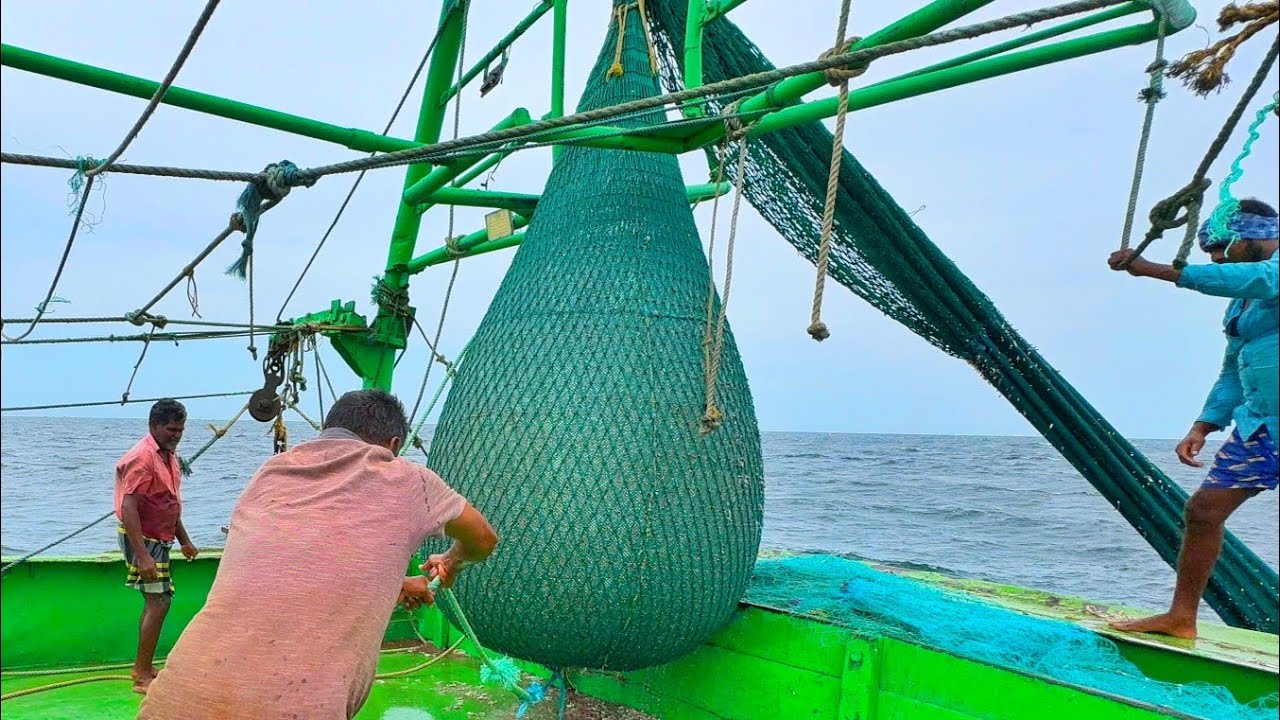 OMG 😱 TRAWLER NET FISHING❗FULL VIDEO CAPTURE 💢 INDIAN FISHING ADVENTURE 