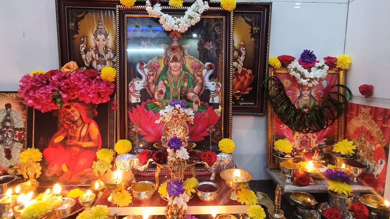 ಶನಿವಾರ ಲಕ್ಷ್ಮಿ ವೆಂಕಟೇಶ್ವರ ಸ್ವಾಮಿ ಪೂಜೆ 🙏🏻💐
