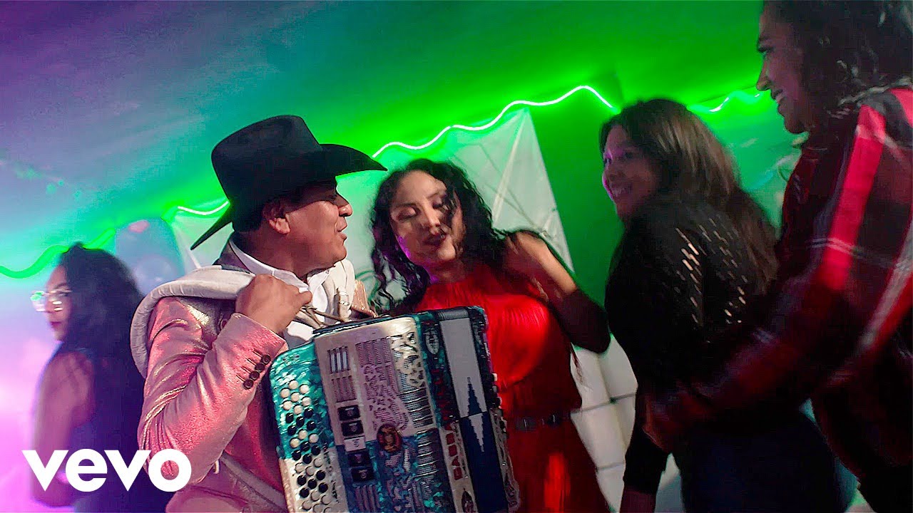 La Garra Norte&ntilde;a - A Bailar