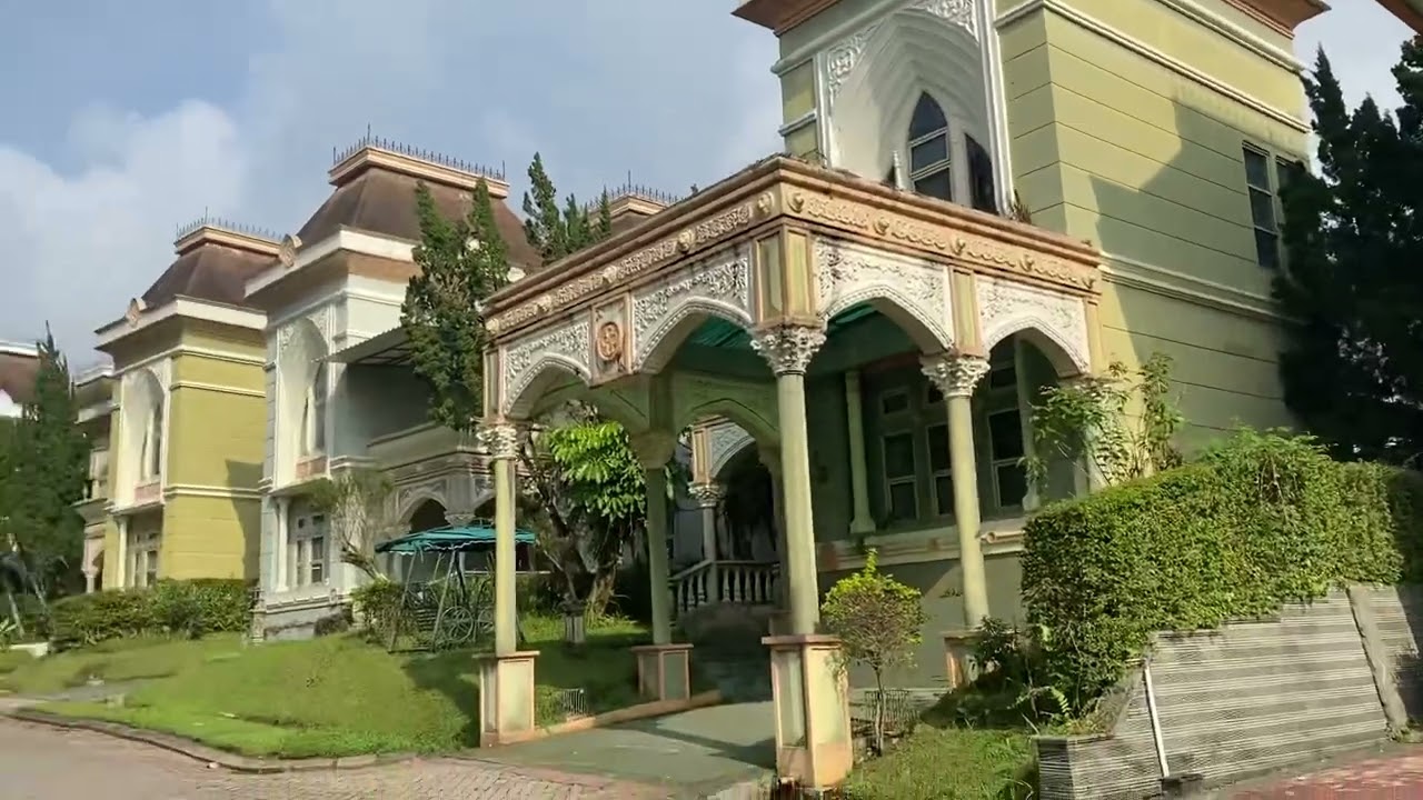 مجمع فلل توقا بونقا في بونشاك (اندونيسيا)