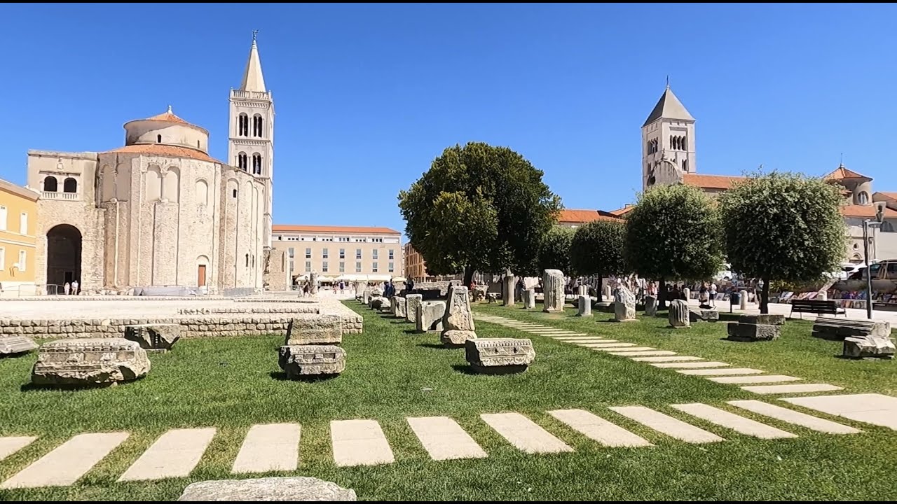 Zadar - od Trga 5 do Trga 3 bunara na biciklu: kroz povijest, sadašnjost i noćni život