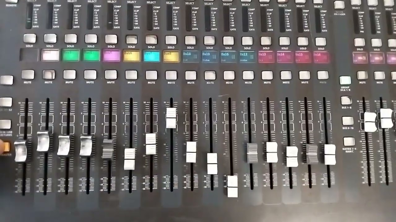 Mesa digital Behringer x32 deixando como nova !!!