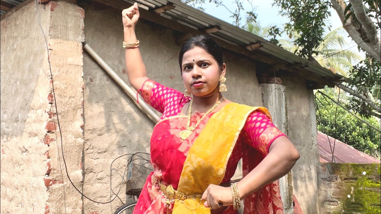 Ogo amar  agomoni + Durge durge durgotinasini || dance cover by Renuka