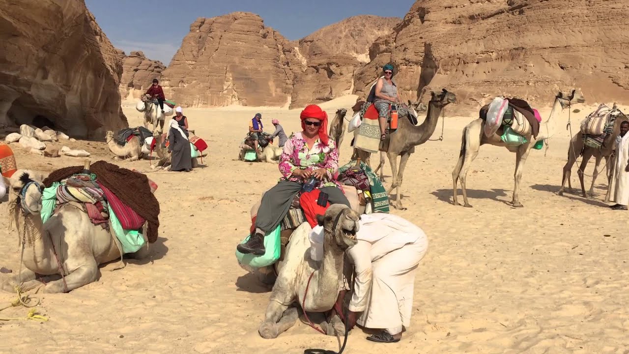 How to ride your camel!/opstappen op je kameel!