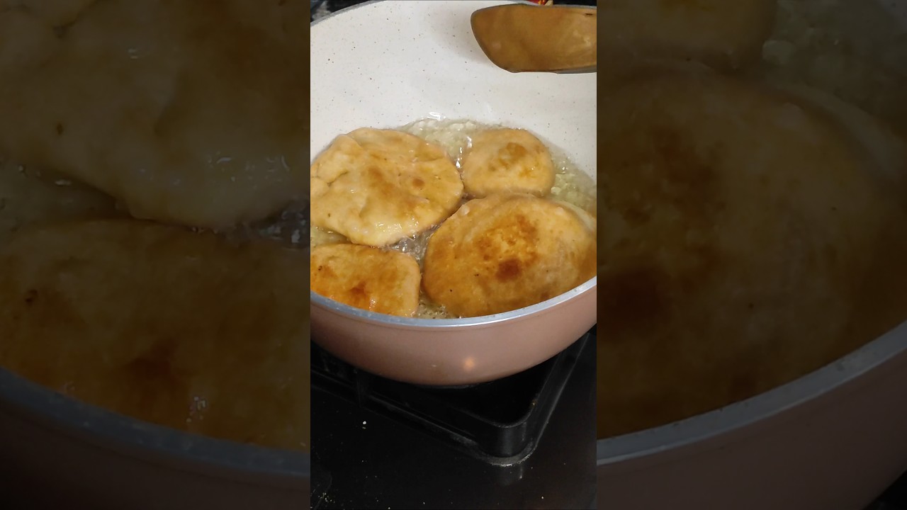 Homemade Sweet 😋 😋 Semolina Puri
