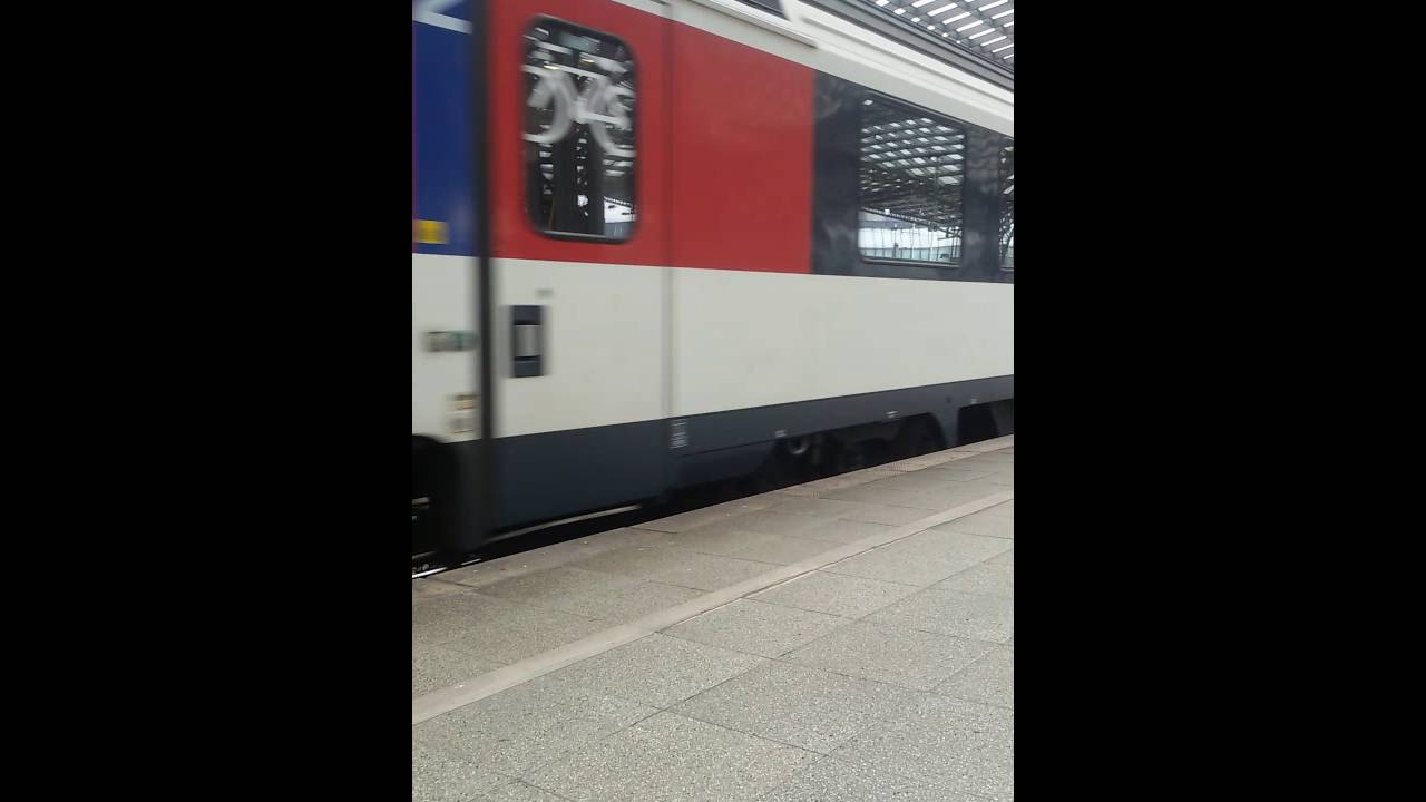Ec-9 f&auml;hrt in den K&ouml;lner Hbf ein