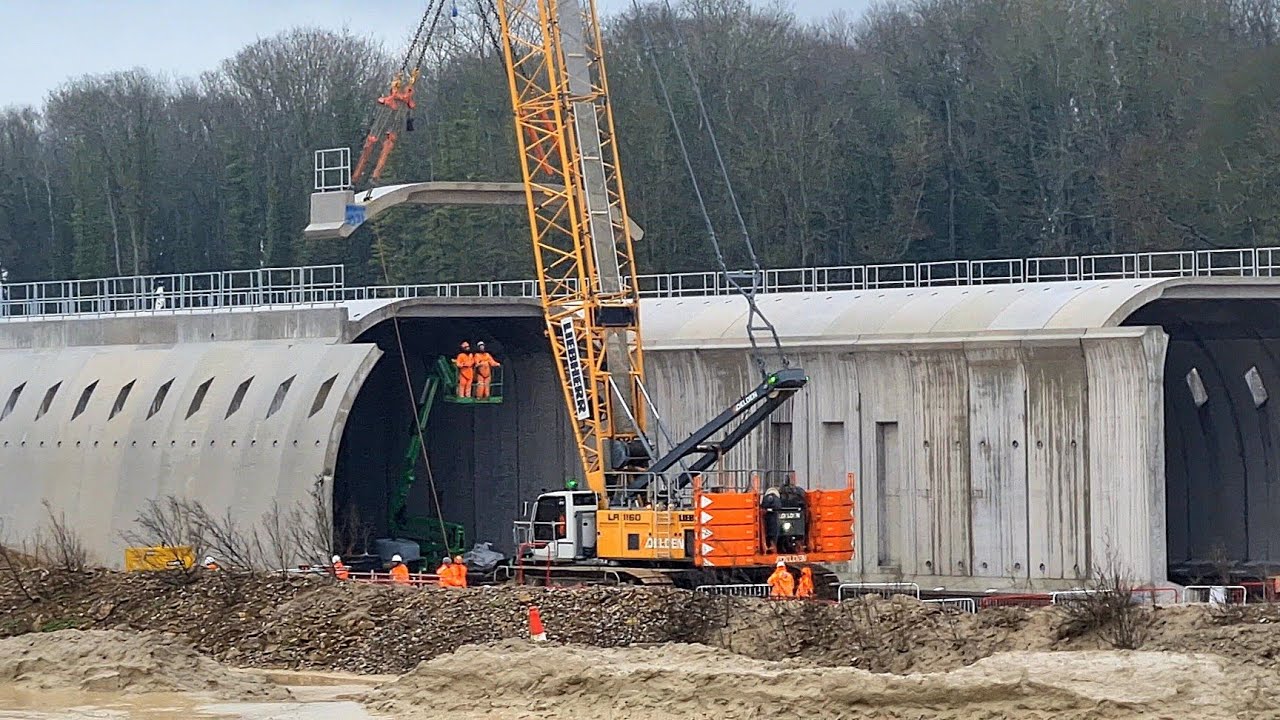 Is 'challenging' rail tunnel project finally on the right track to completion❓️👷‍♀️🏗