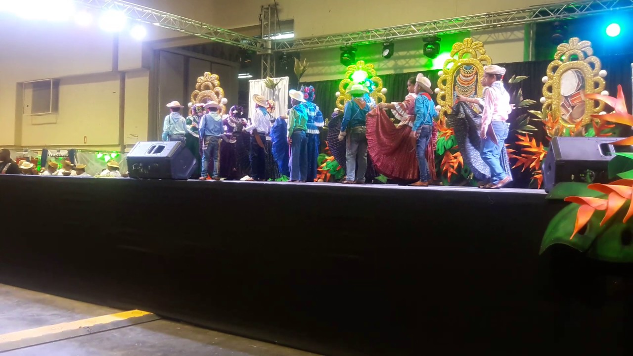Baile Chiricano en Proyeccion 