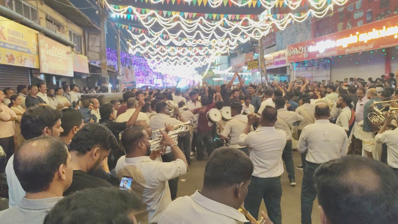 ചാലക്കുടി പെരുന്നാൾ വൈബ്സ് ടൗൺ അമ്പ് ദിവസം 😍✨##