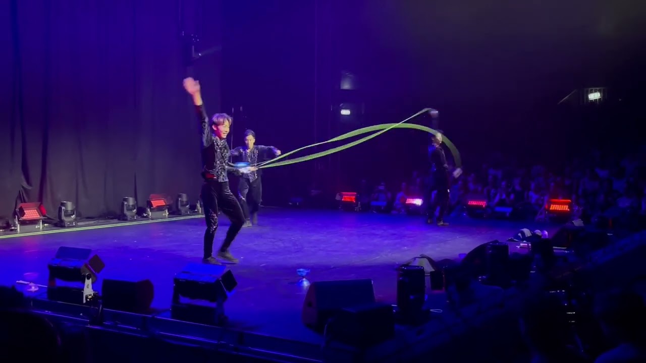 Amazing DIABOLO performance 
