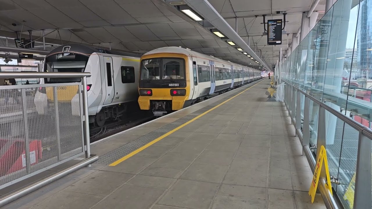 South Eastern Class 465 - 465193 departing Blackfriars Station on 17/03/25