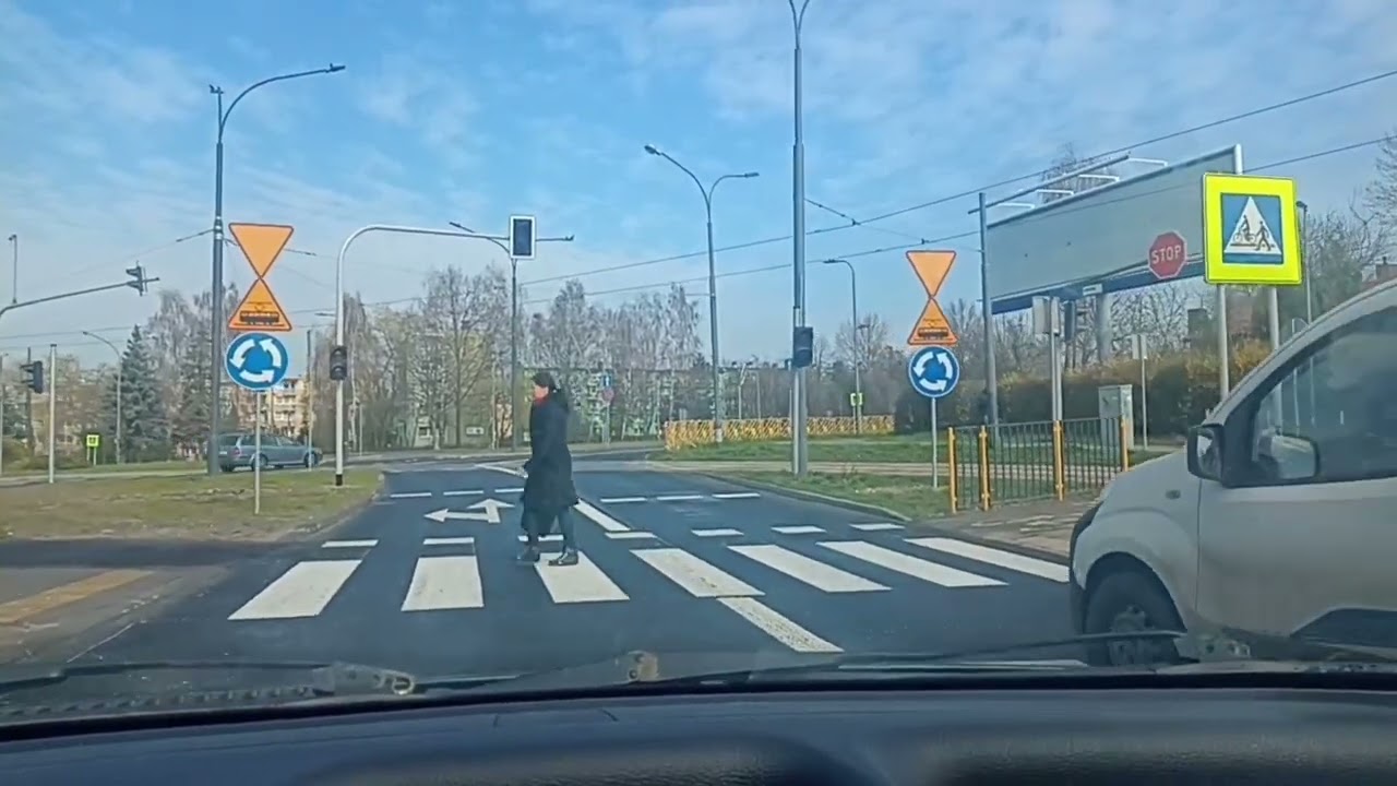 Dąbrowa Górnicza; Rondo Budowniczych Huty Katowice po dąbrowskiej rewolucji drogowej