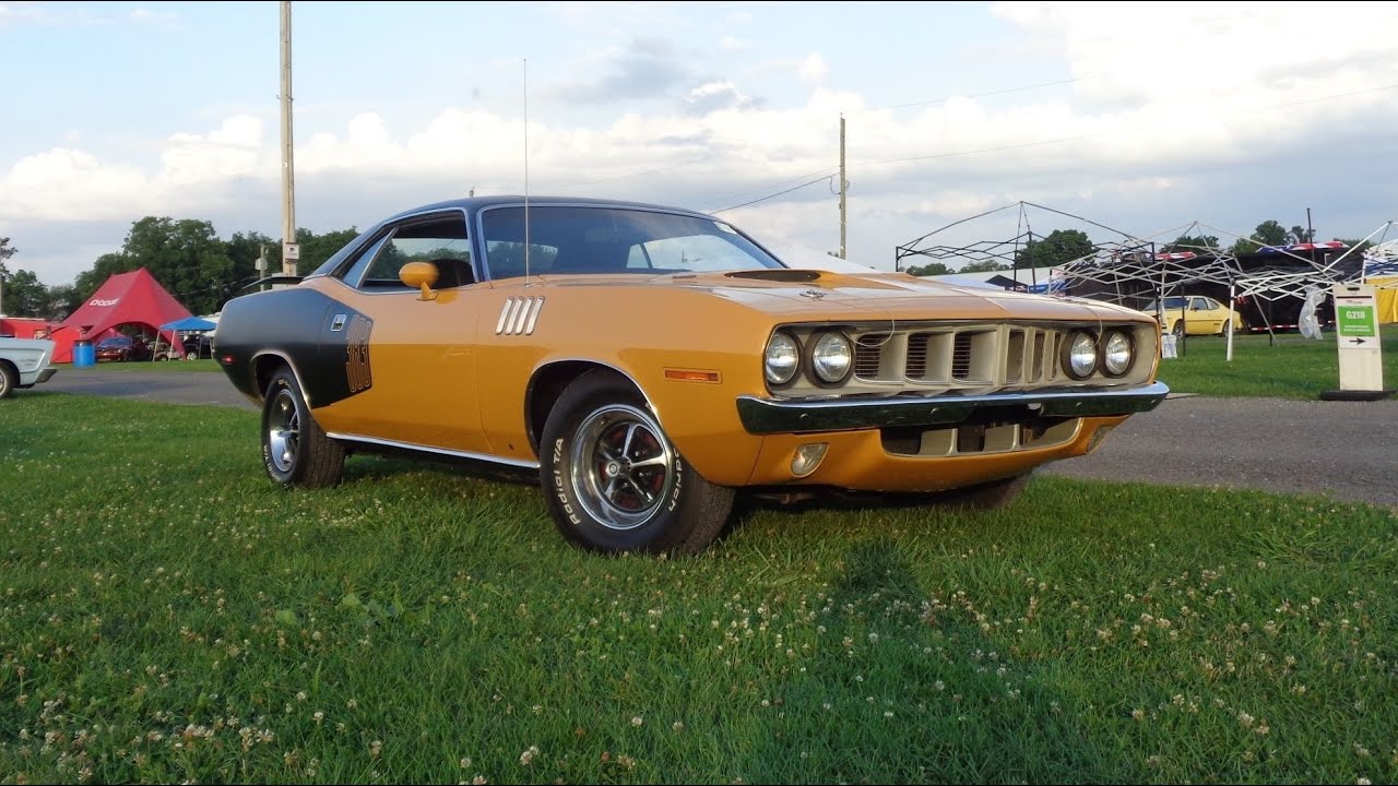 This is a Muscle Car Girl ! 1971 Plymouth Cuda 383 & Ride on My Car Story with Lou Costabile