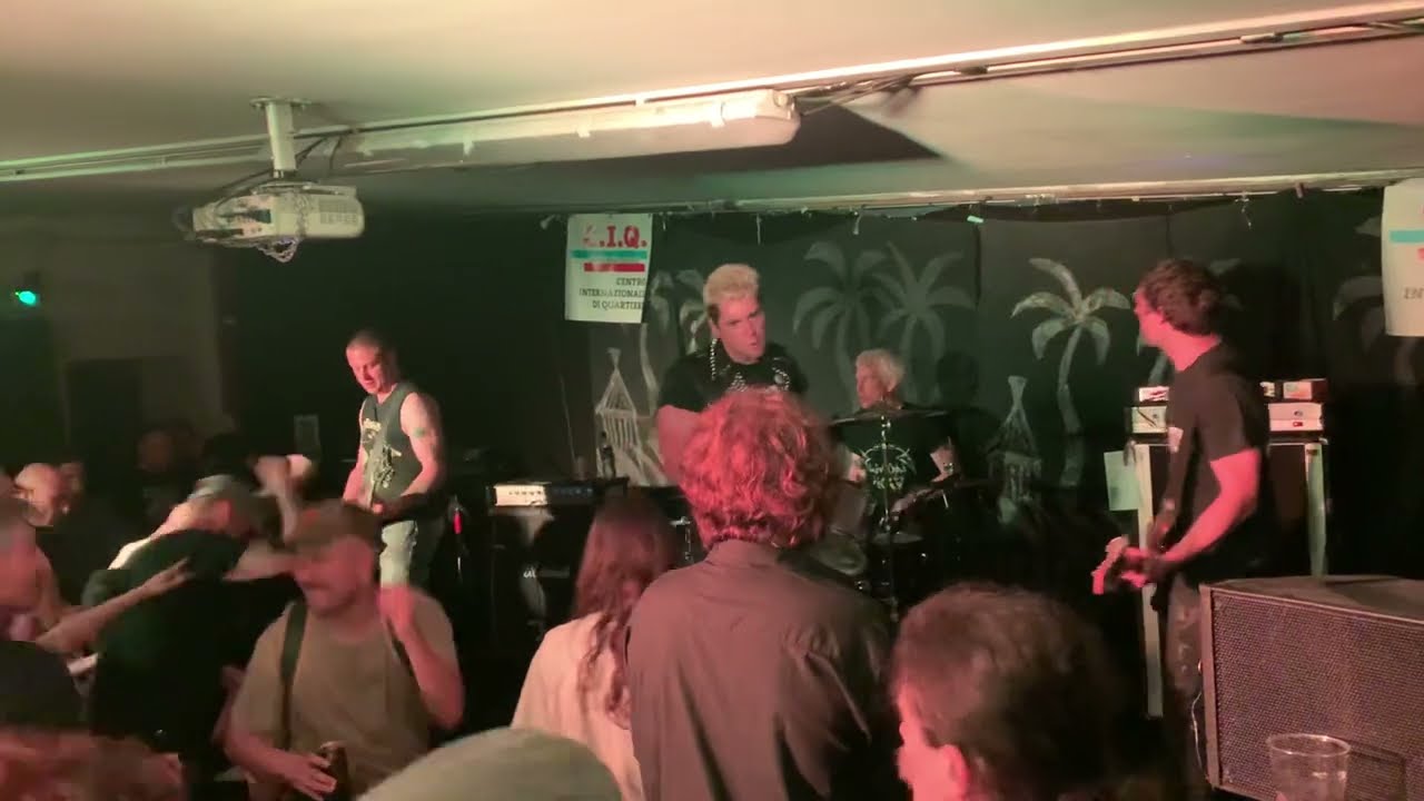 Savageheads- Rhetoric (live Milan)