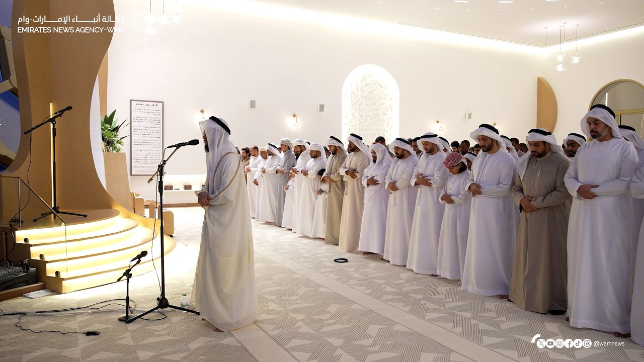 سلطان بن أحمد القاسمي يفتتح مسجد النصر بمدينة الذيد