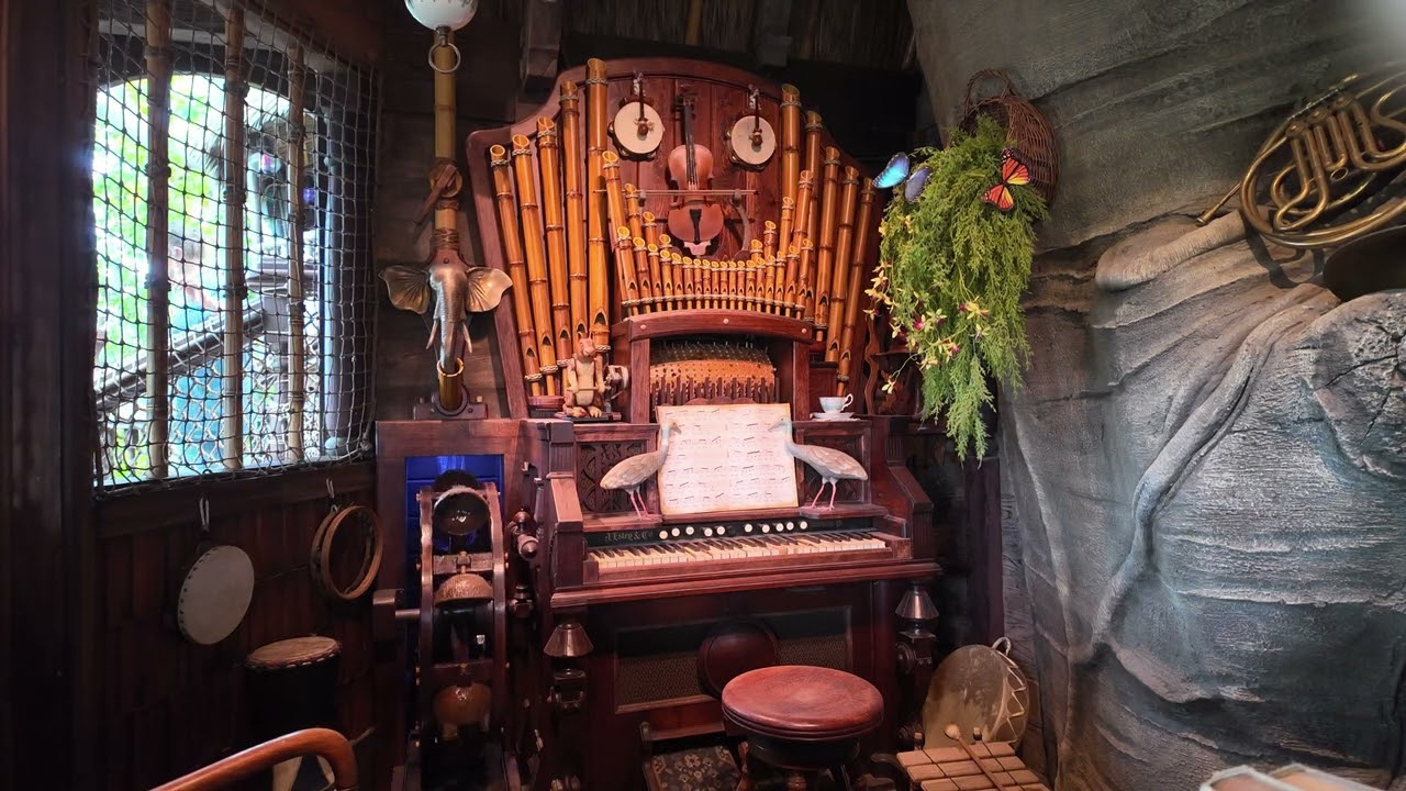 Adventureland Treehouse Pipe Organ full song | 62 year anniversary