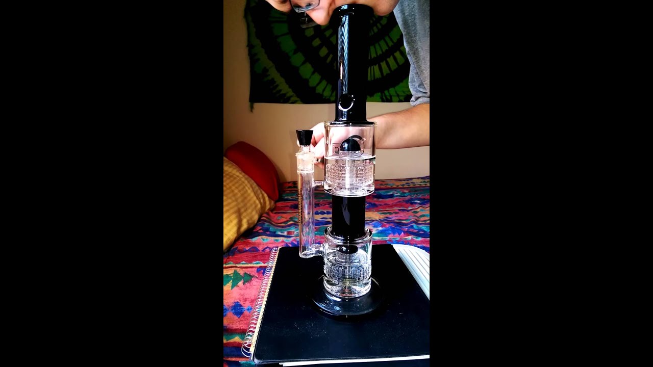 Bong Hit - Quantum Scientific Double Chandelier Perc (11)