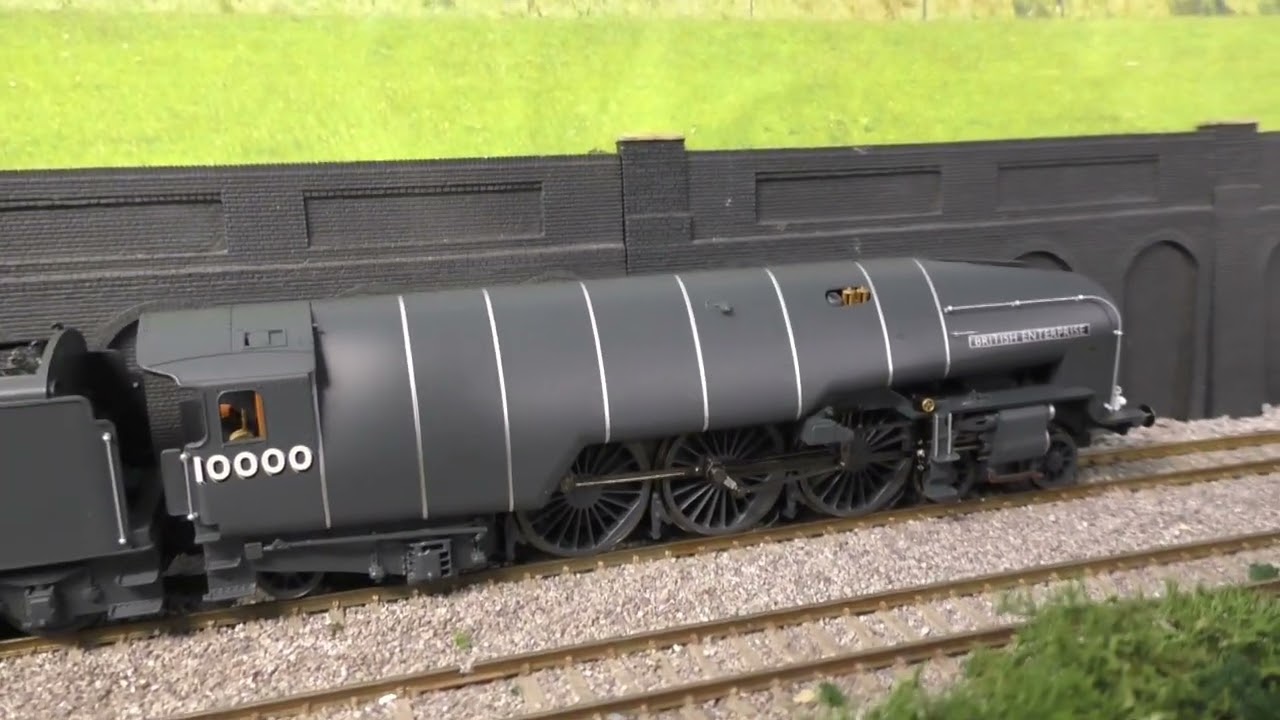 A look at the Hornby LNER W1 Hush Hush