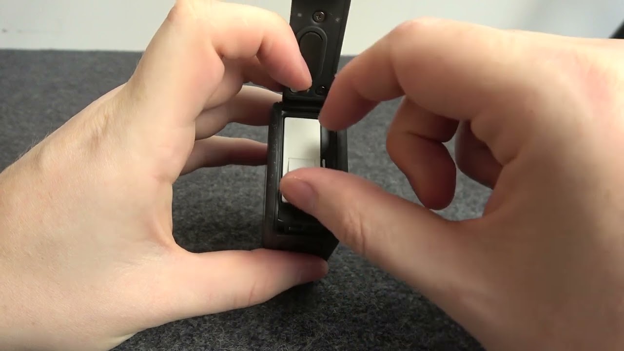 Как вставить и извлечь аккумулятор в GoPro Hero 12