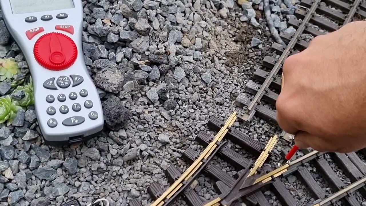 Gartenbahn Piko u. LGB gezeigt u. erklärt Teil 3 Weicheneinbau