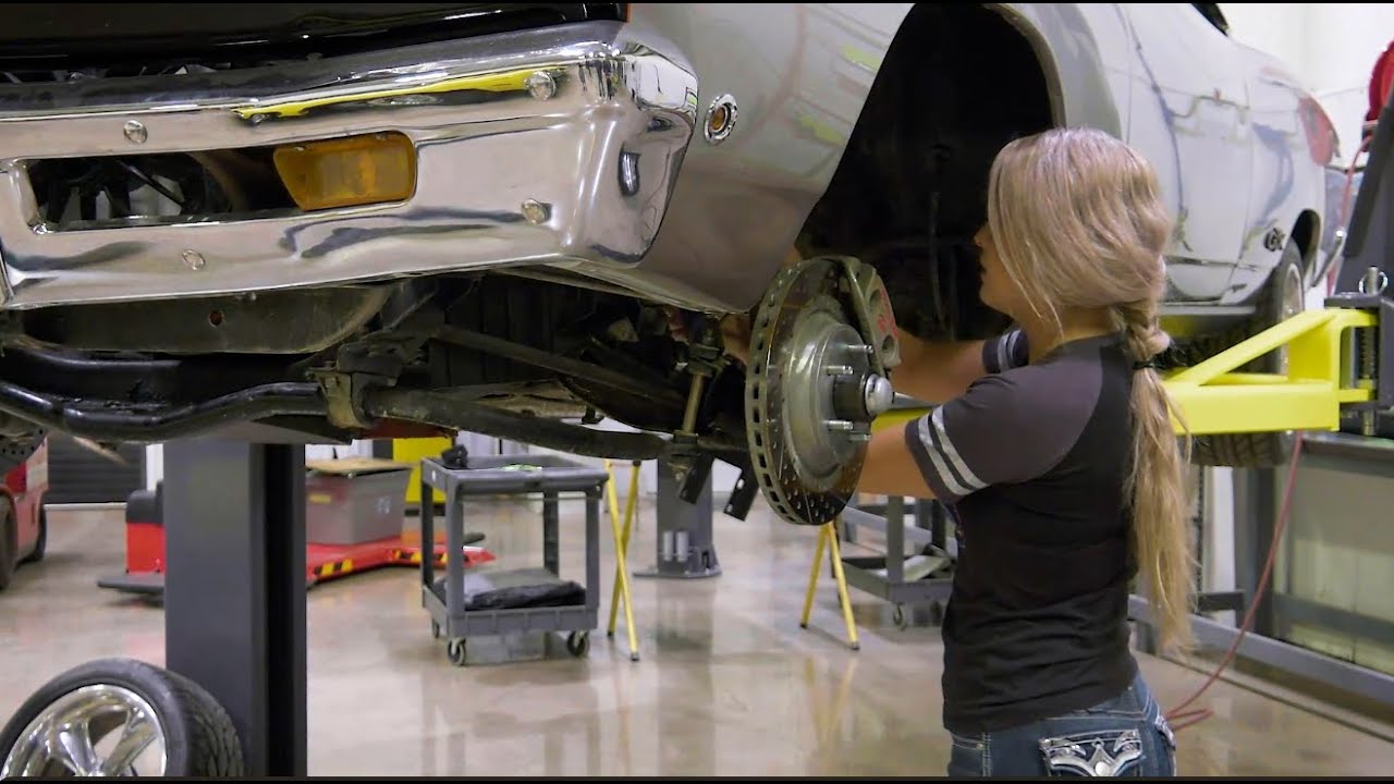 CHIP FOOSE CUSTOM PAINT 1968 GTX CATCHES ON FIRE. ALLYSA AND THE TEAM TO THE RESCUE.