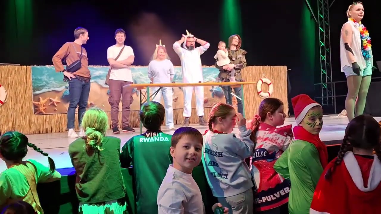 🎭Kinderfasching!💃Детский карнавал в Германии!🎉🇩🇪🎊