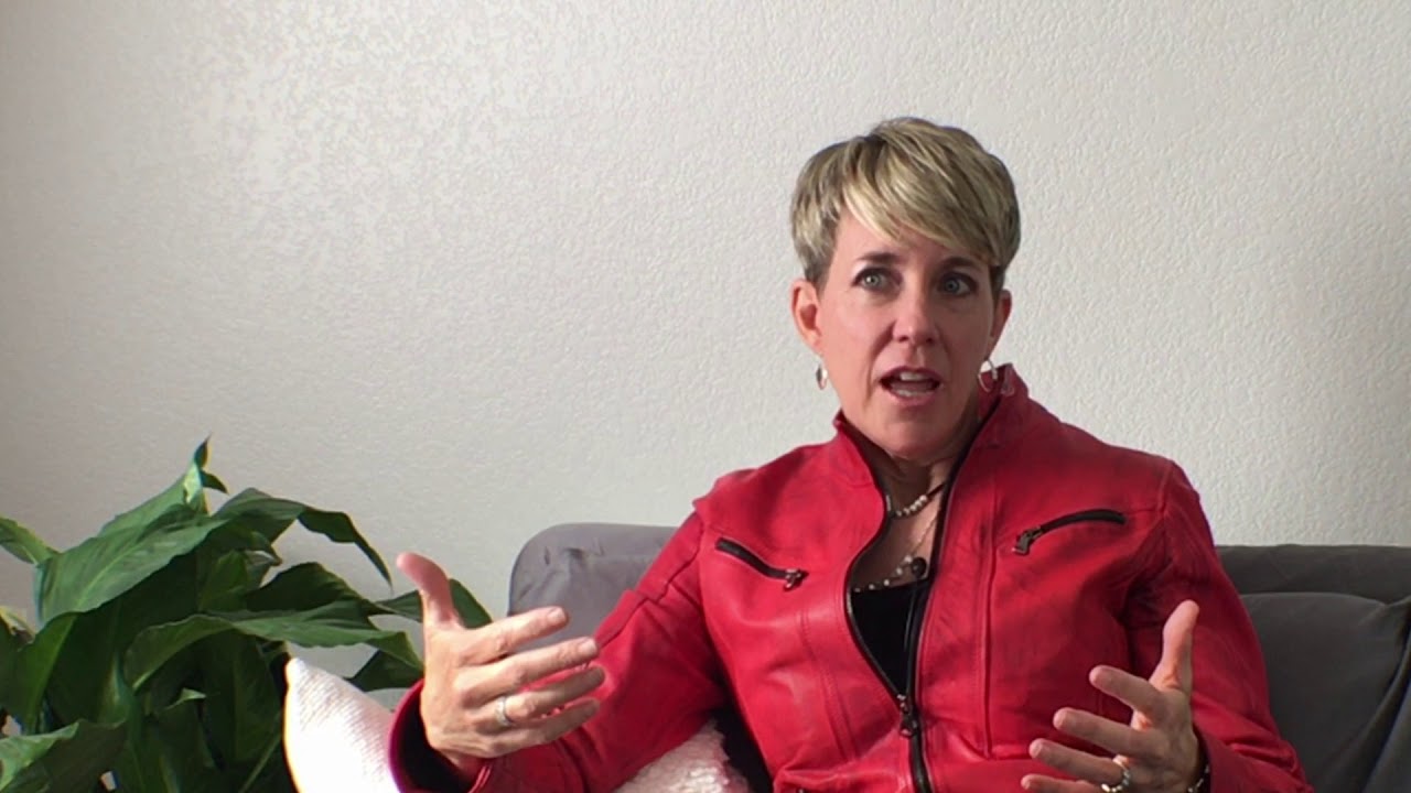 Breast Augmentation Sizing Appointment with Dr. Lisa Hunsicker