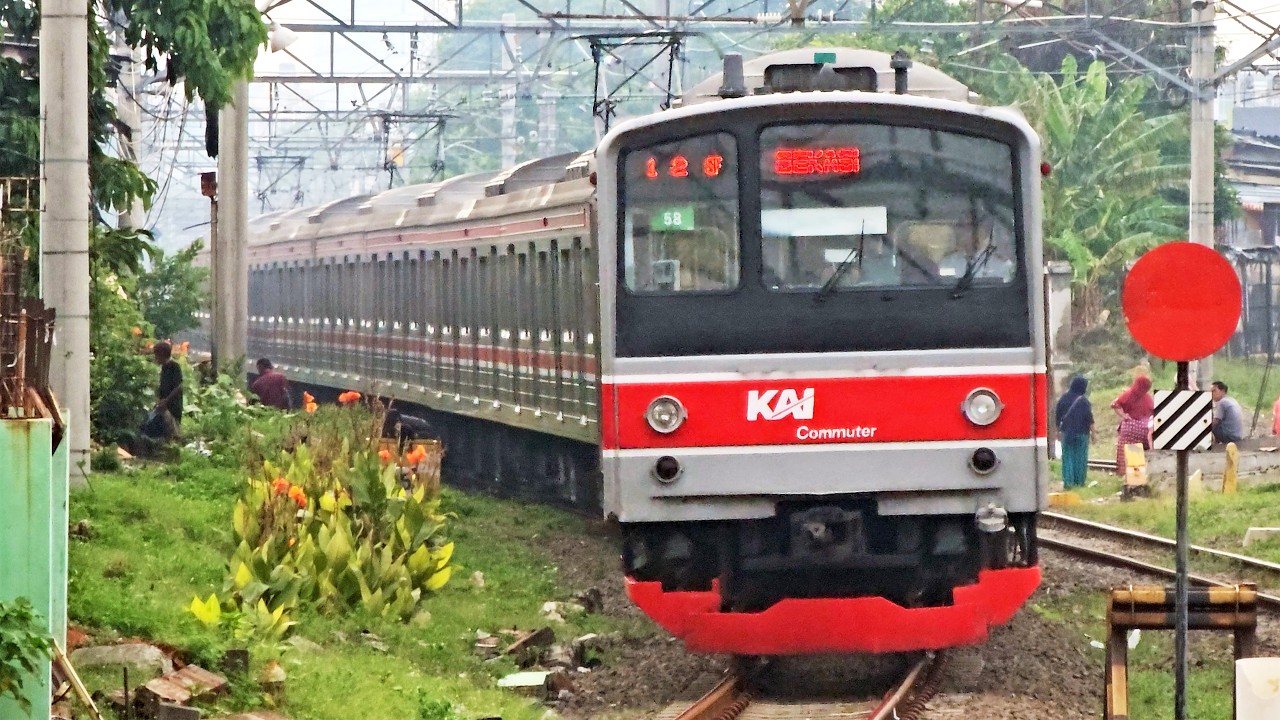 [4K] Stasiun Duri: Kompilasi Kereta EA 203, TM 6000, JR 205 | KRL Commuter Line (2/7)