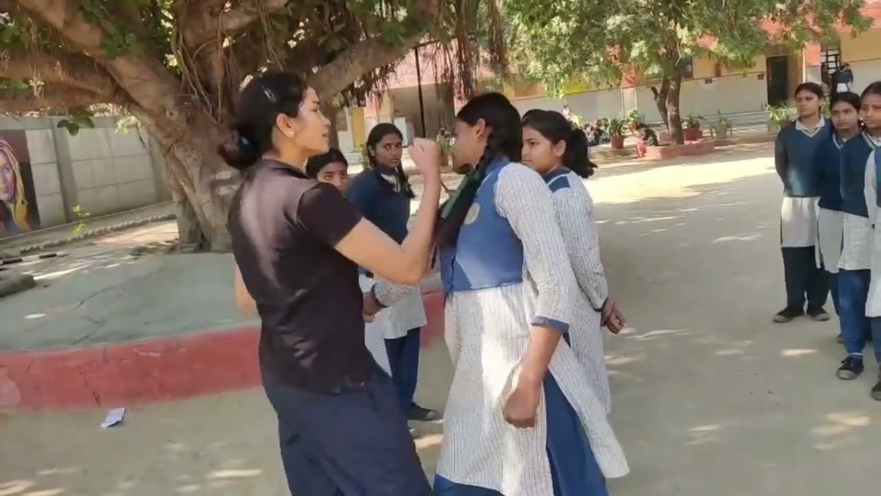 “Knife Attack से कैसे बचें? Sirf 2 मिनट की Self-Defence Training  