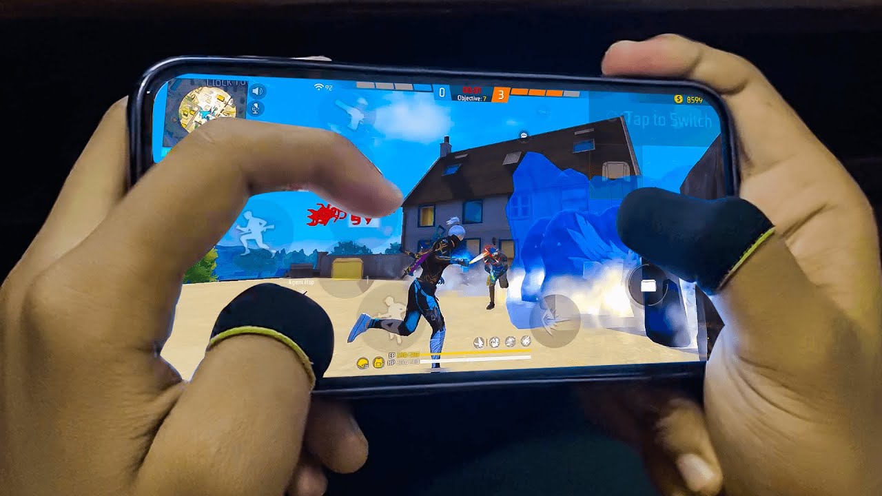 1 VS 3  HANDCAM  IPHONE 13 PRO 📲 SETTINGS ⚙️ HUD + SENSI + DPI [FREE FIRE HIGHLIGHTS] 😍