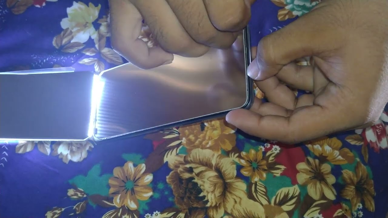 how many layers a phone screen have