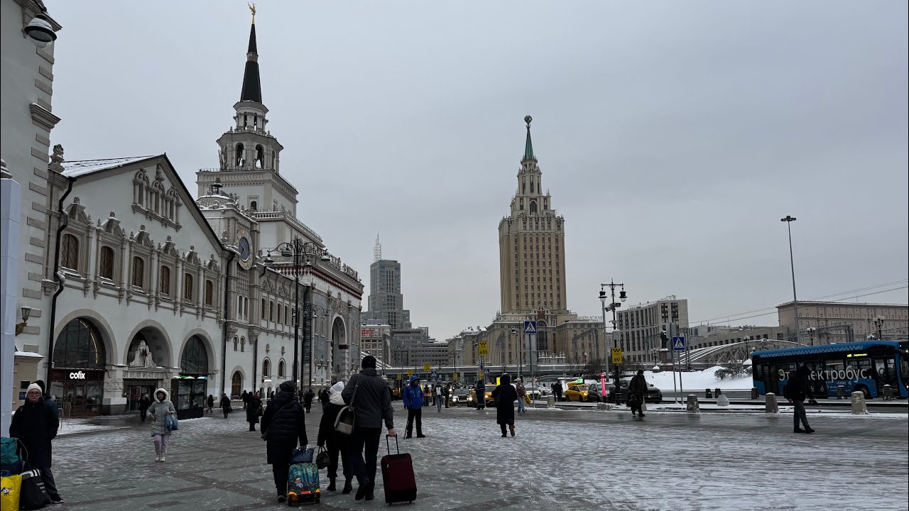 В суд на подачу. Продаю телевизор на Авито. О работе и про работу. 