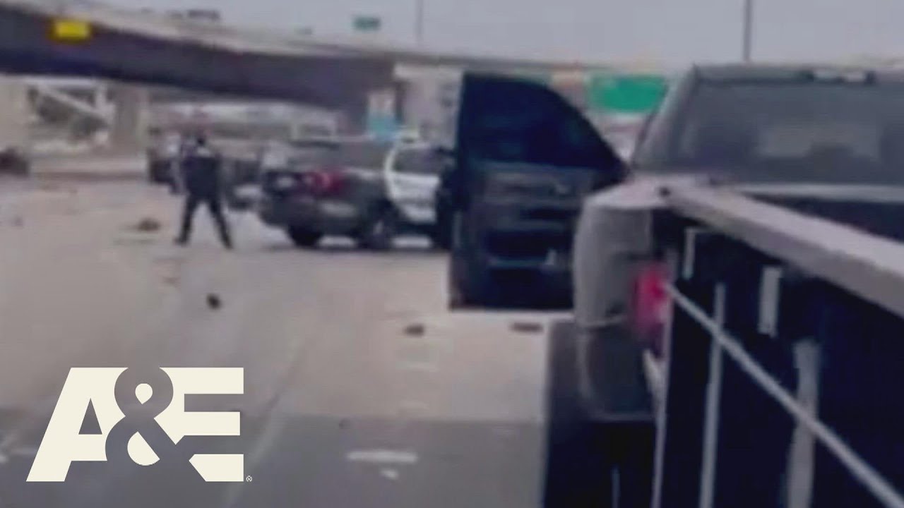 Heroic Good Samaritan Saves Injured Cop in Freeway Shootout | Road Wars | A&E