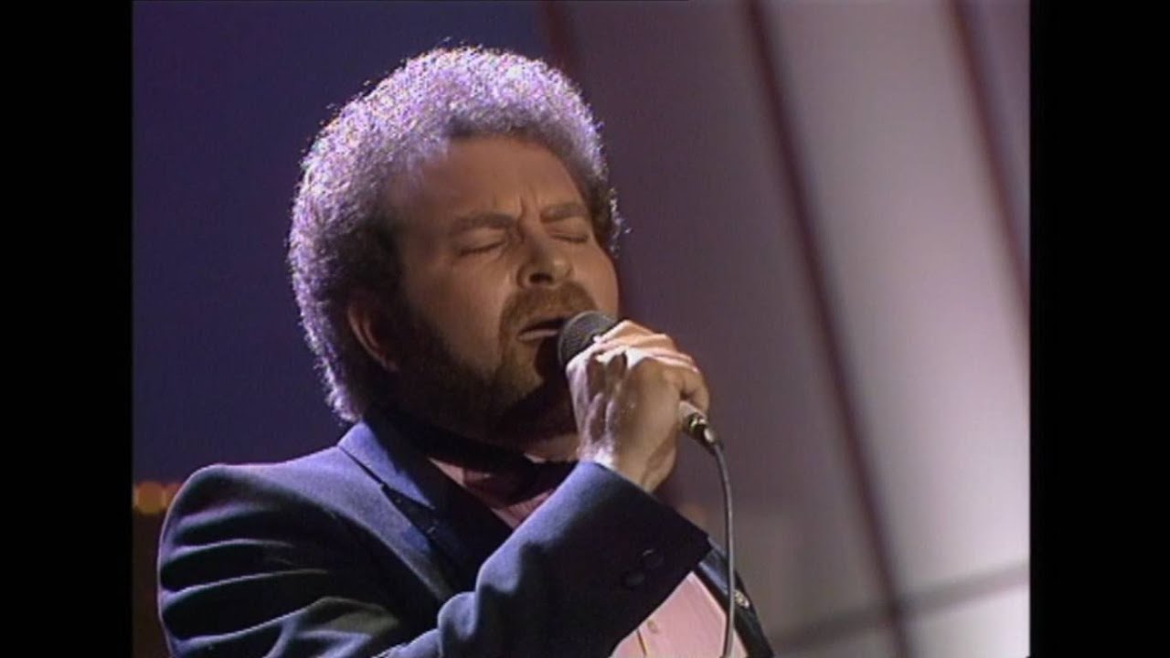 Dudu Fisher דודו פישר - A Yiddishe Mame - in Hebrew & Yiddish א יידישע מאמע (live, 1989)