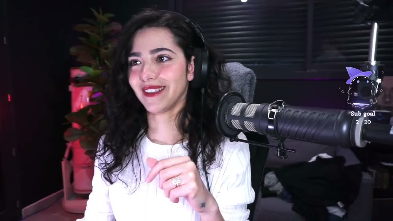 ASMR Glow Plays Overwatch !!! can i do 4 wins?