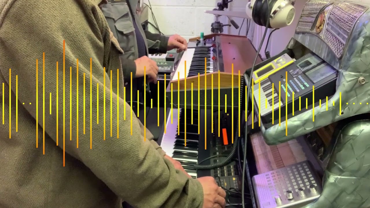 PicoBox Live String Synth Jam with one tiny synth and one old string synth