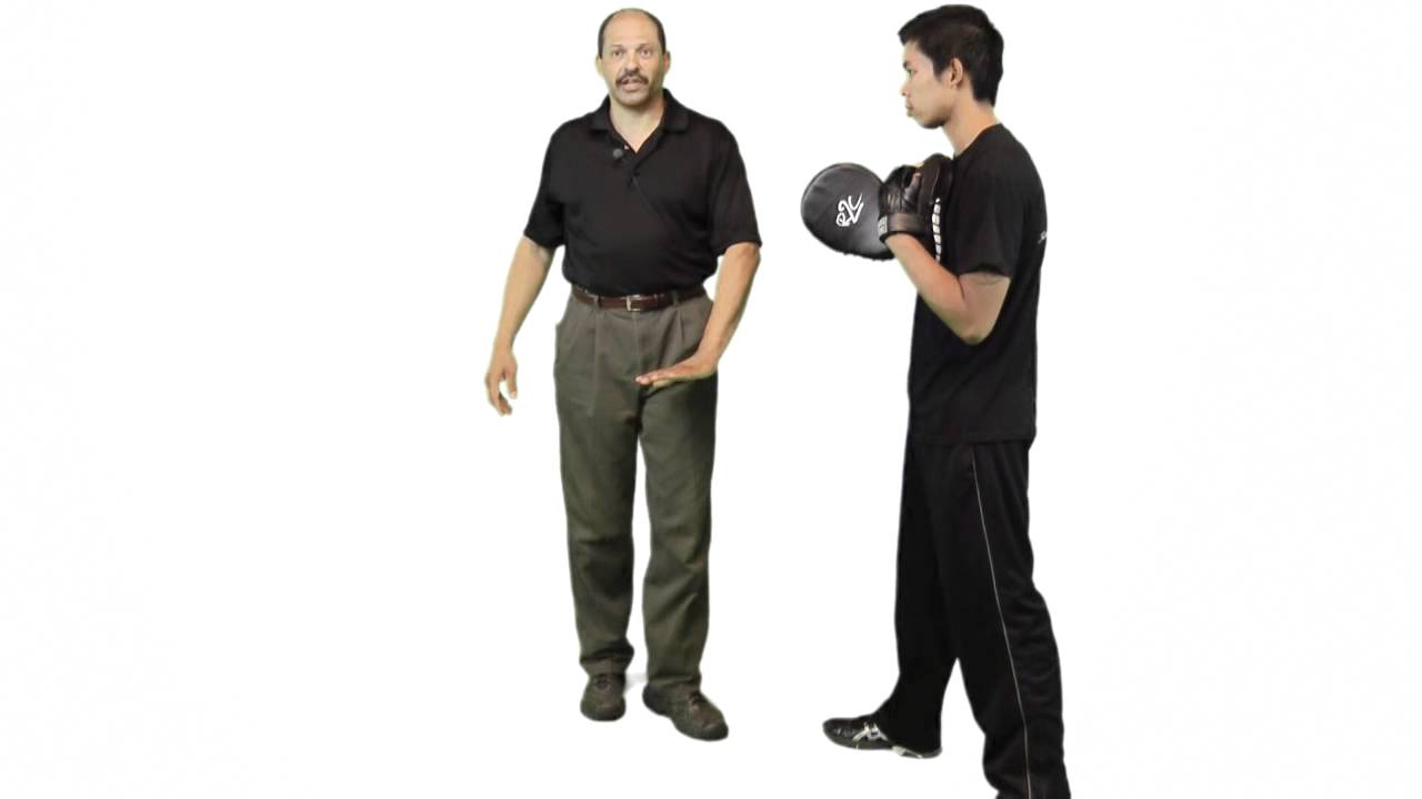 Curving Steps in JKD (Attacking Footwork)