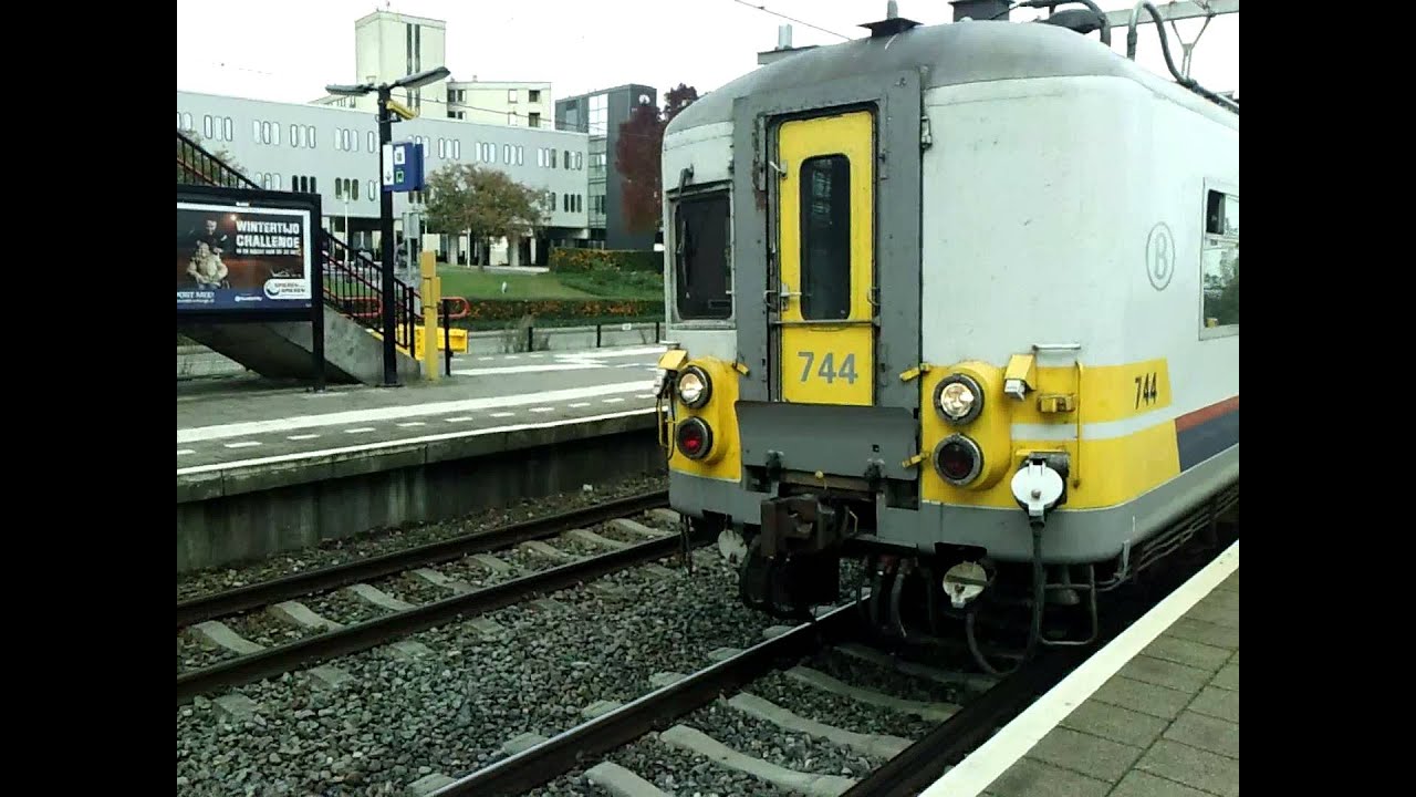 Going out of NMBS AM/MS 73 744 @ Railroad Station Maastricht Randwyck