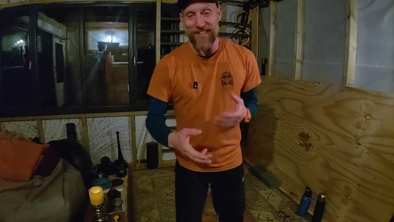 The Power of Down - A spontaneous exploration into gravitational play