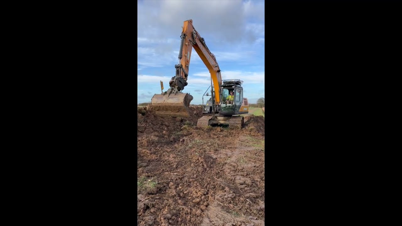 Case CX160D Ditching Lincolnshire
