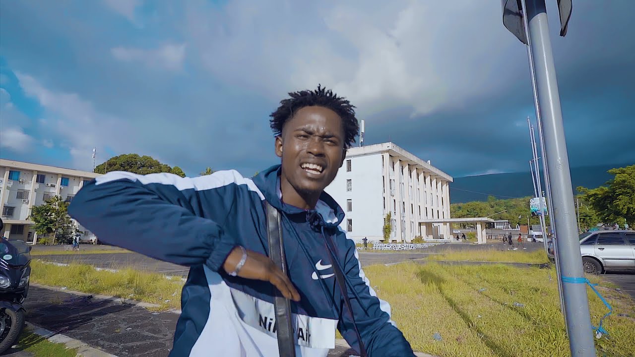 Reus - Ri Watra Mdro. ( Clip Officiel )