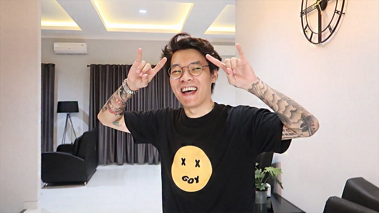 HOUSE TOUR