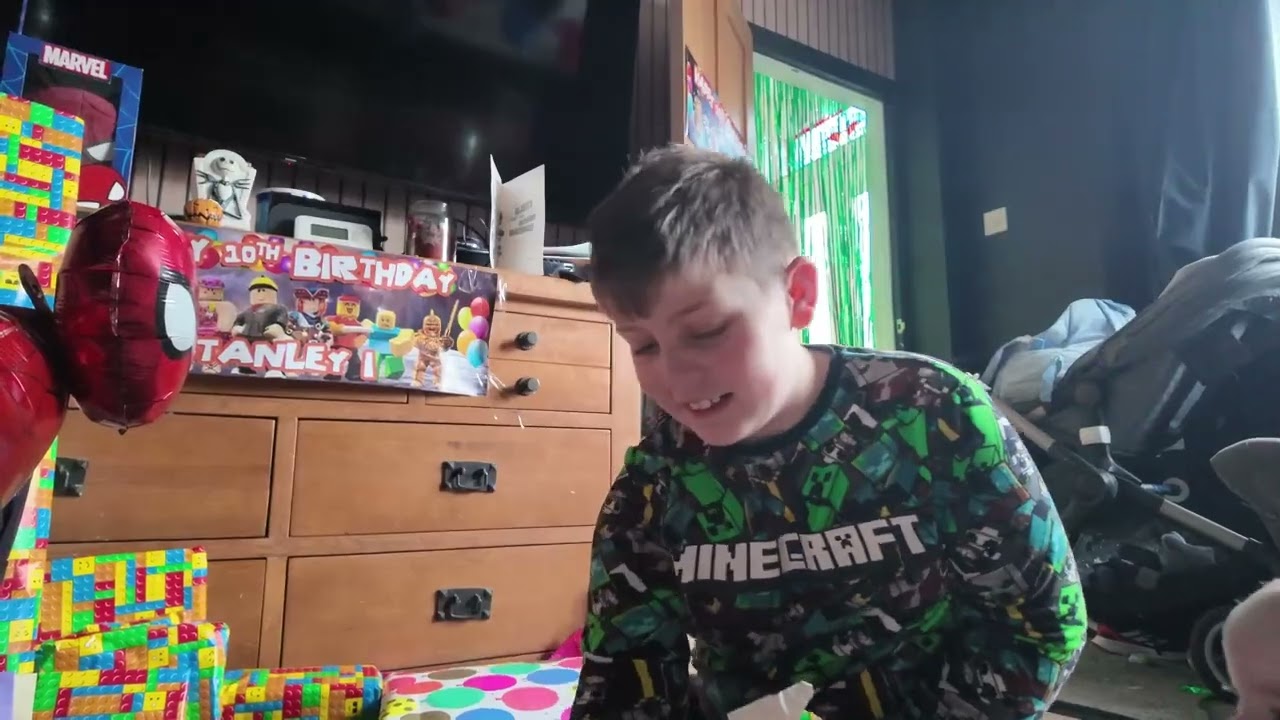 10 YEAR OLD SON OPENING BIRTHDAY PRESENTS/GIFTS!