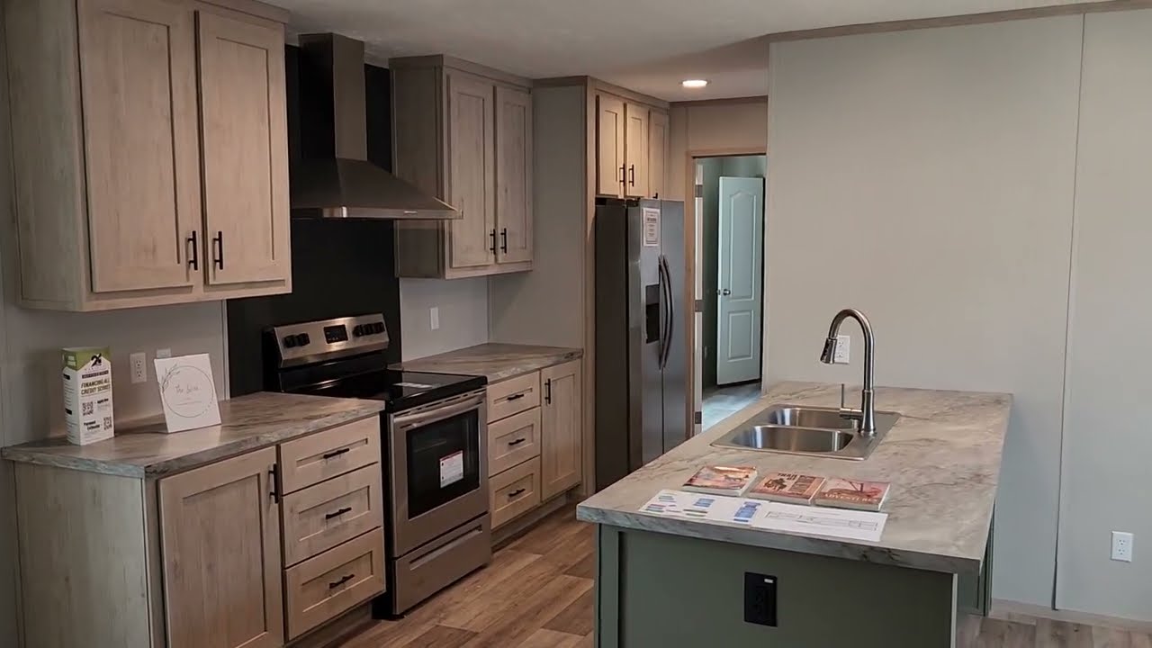 Inexpensive 2 bed 2 bath Home! The Epic Lewis!