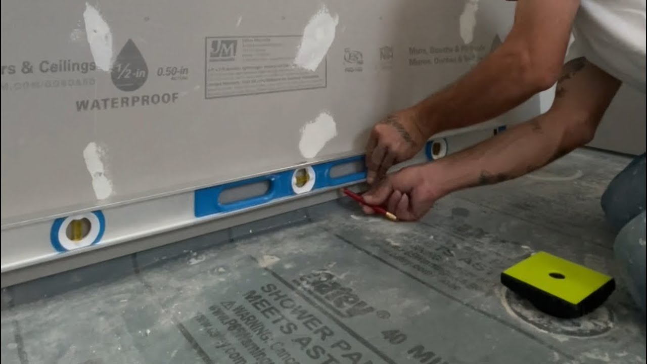Fast and easy way to pack a shower! Shower mud pan #tilewithme #shower #mud #showerpan #howto #diy
