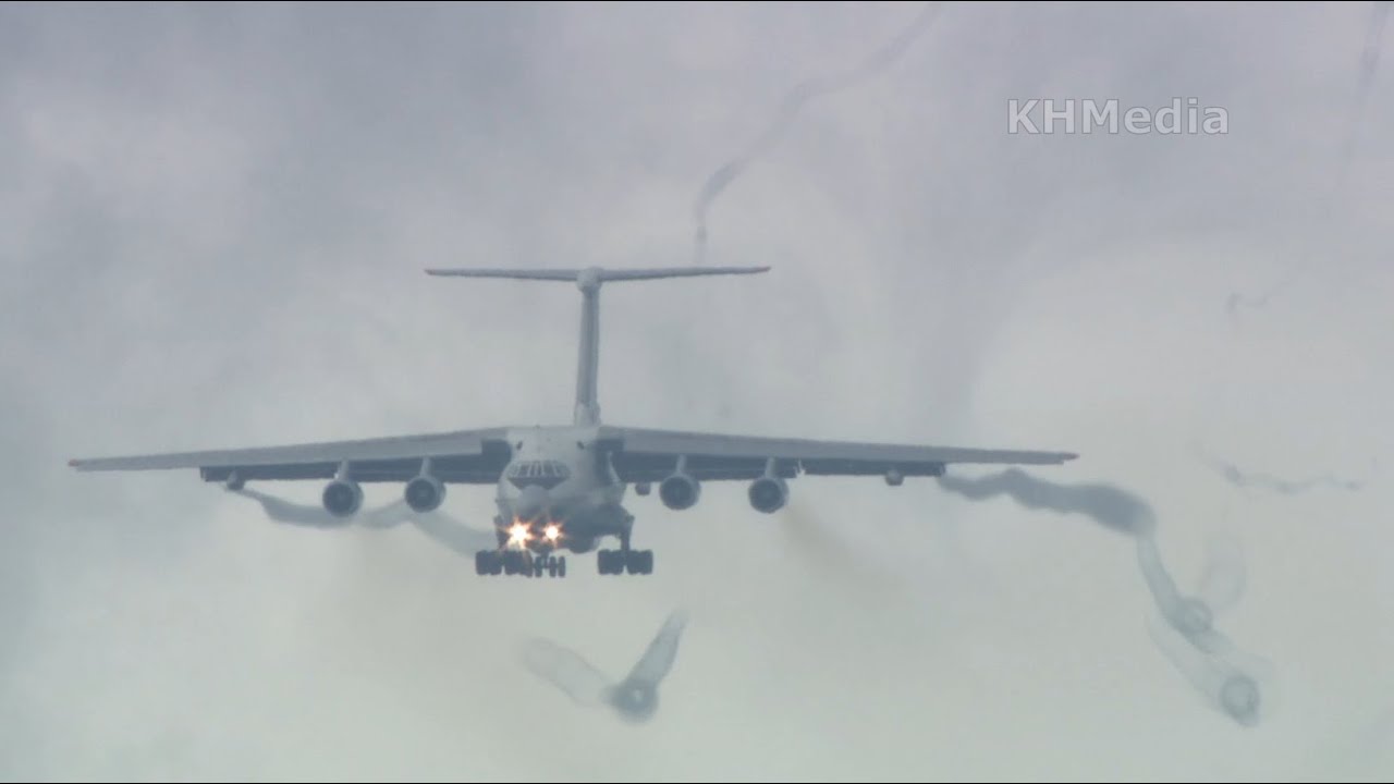 красивый заход с вихрями Ил-78 RF-94275